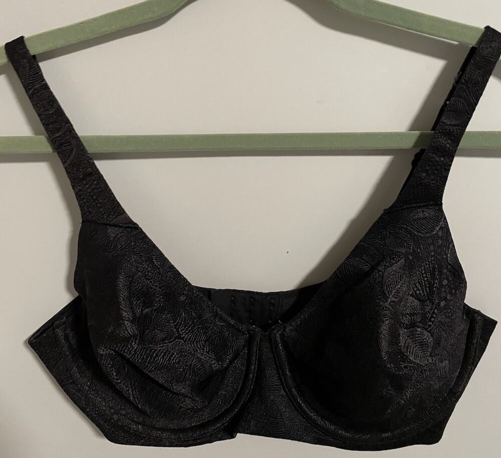 Bali 3236 Underwire Black Bra Sz 36C Delicate Floral Jacquard Pattern 
